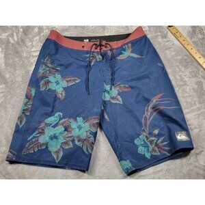 Quiksilver Men's 32 10" inseam Dry Flight Board Shorts Floral, Parrot, Tropical